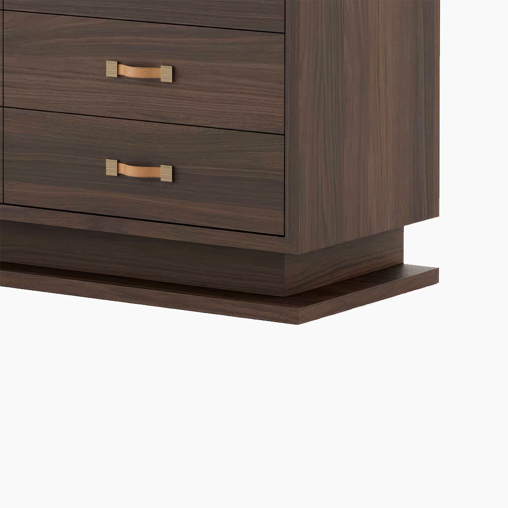 Sublime Chest of Drawers