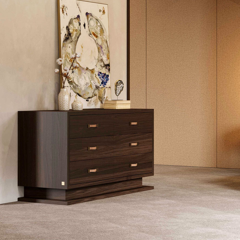 Sublime Chest of Drawers