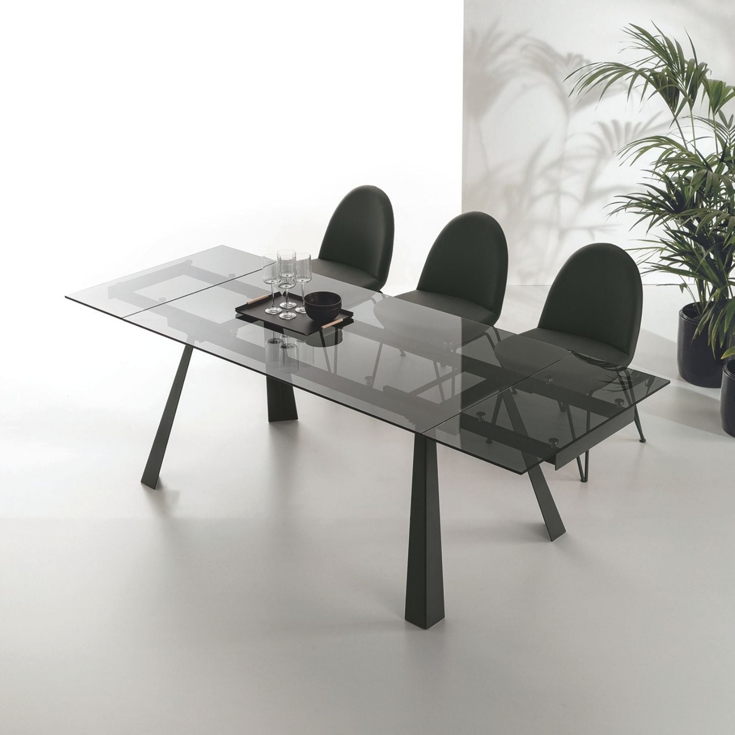 Ponente Extending Table