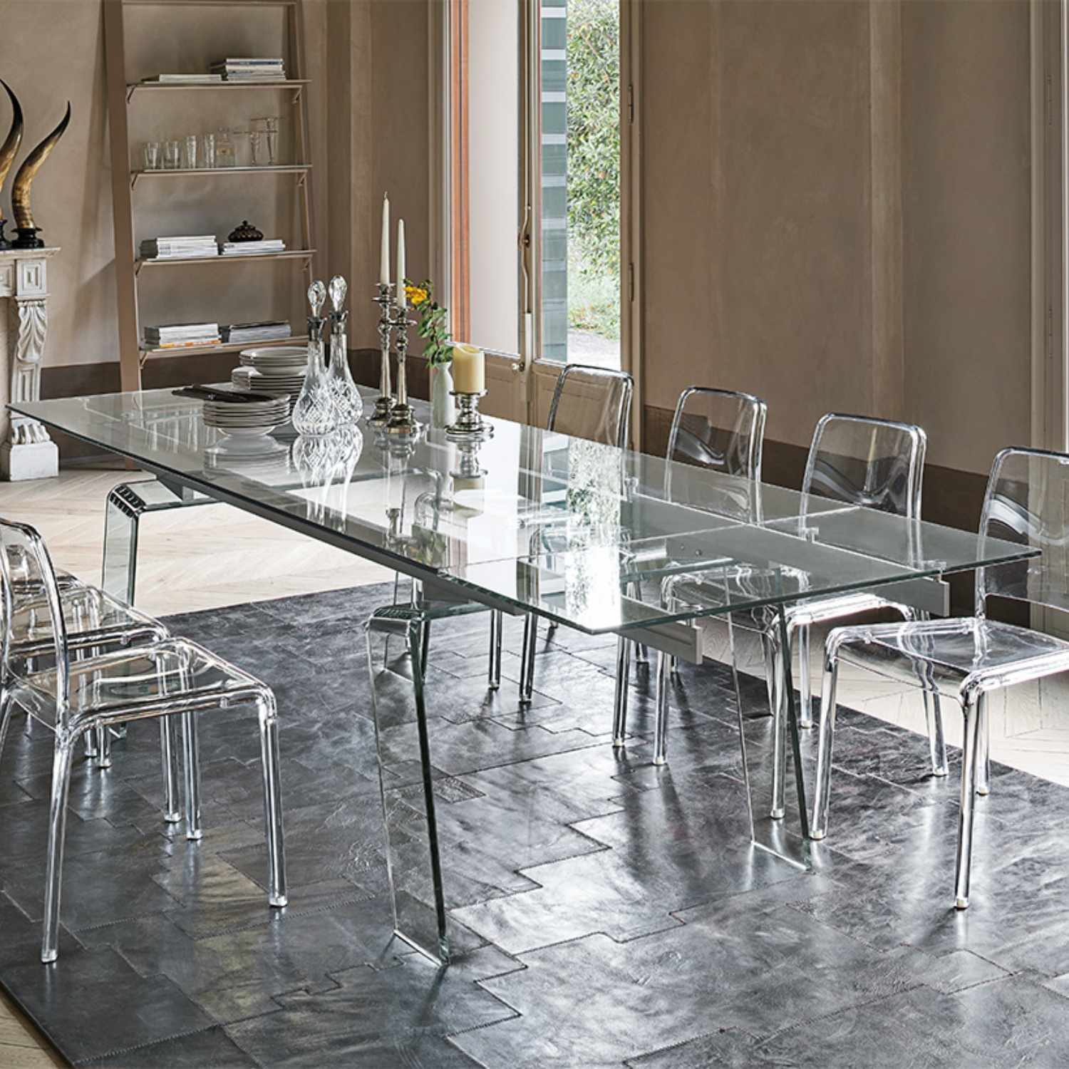 Crystal Plus Extending Table